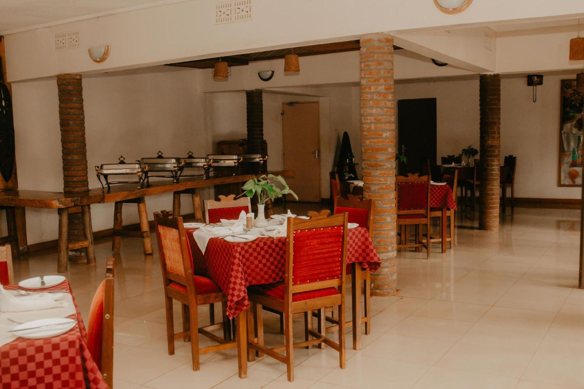 Ngorongoro Camp And Lodge Карату Екстер'єр фото