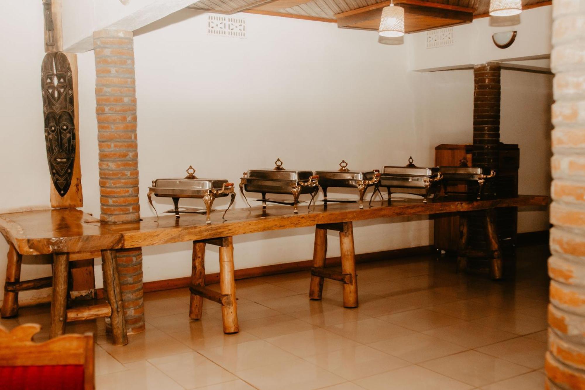 Ngorongoro Camp And Lodge Карату Екстер'єр фото