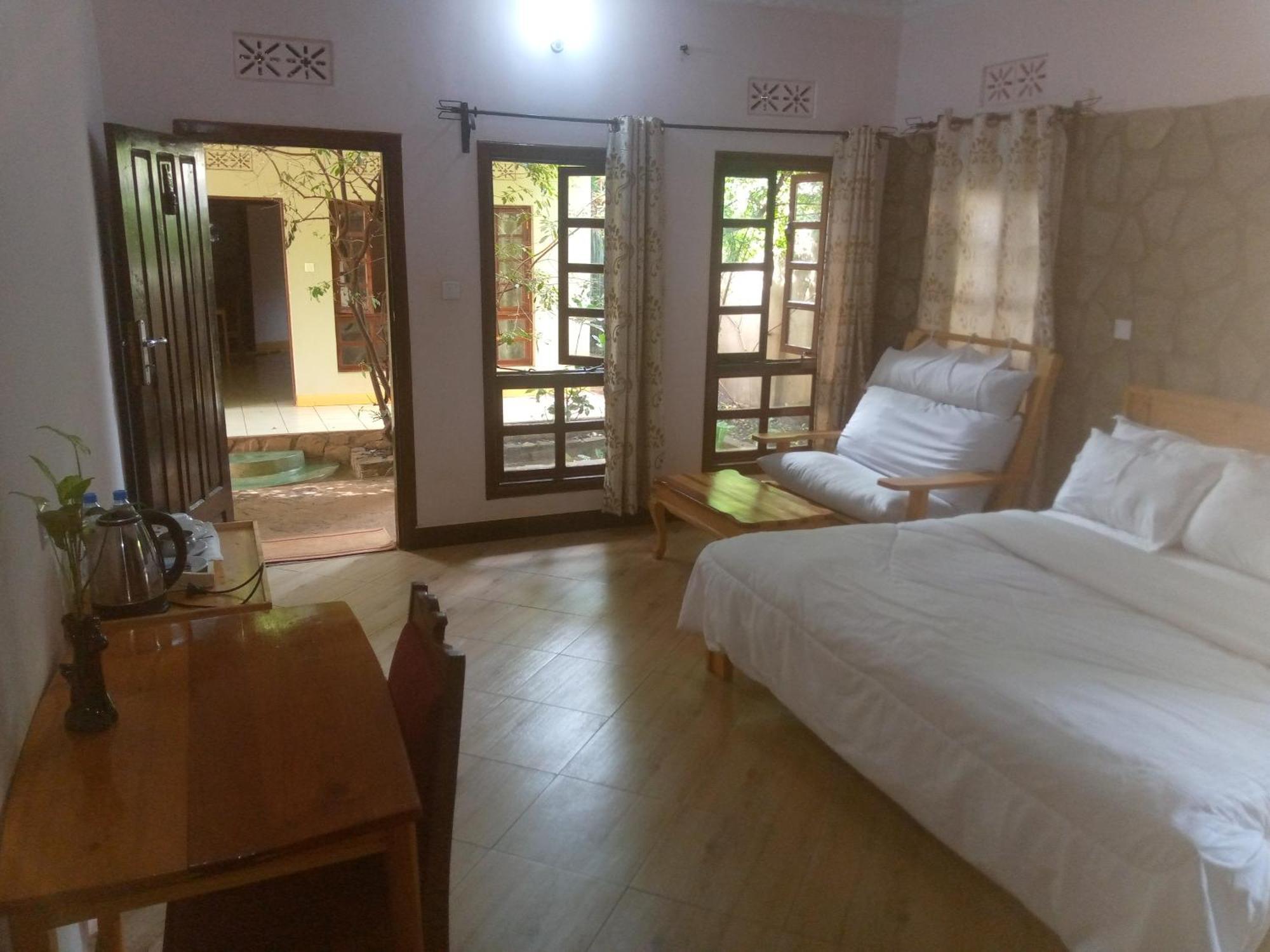Ngorongoro Camp And Lodge Карату Екстер'єр фото
